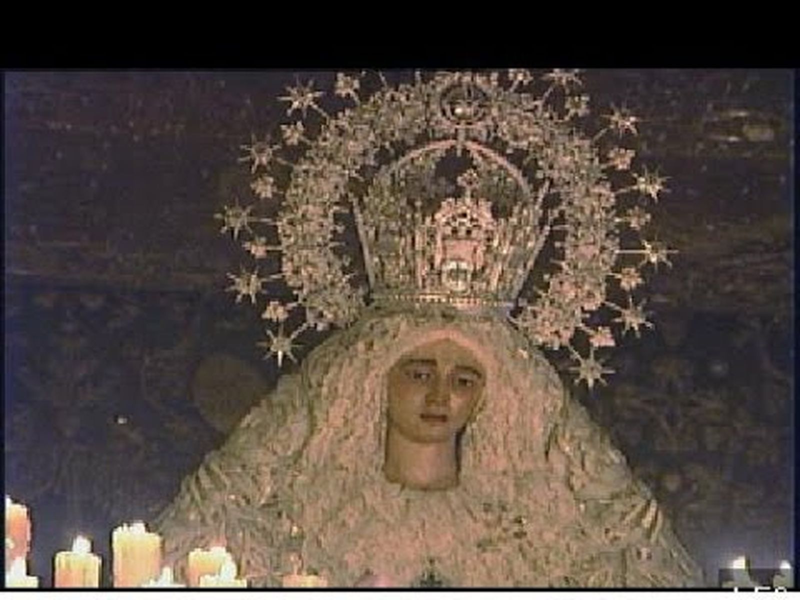 La Hermandad de la Paz de Sevilla por el Parque de María Luisa | Semana Santa en Andalucía