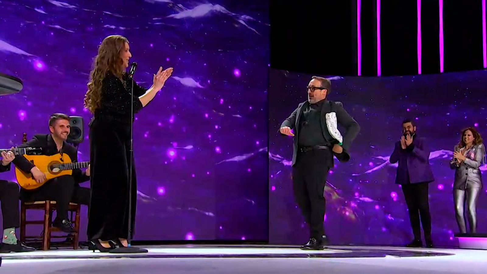 Juanli, la pareja de Argentina, pone el toque de humor a la noche