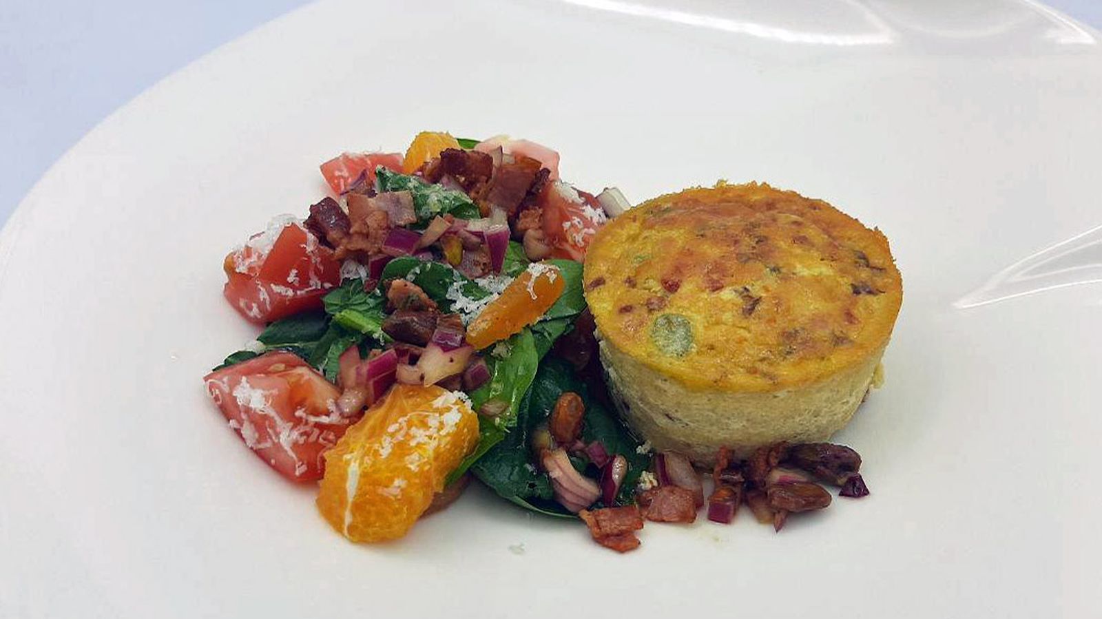 Flan de espárragos con jamón y ensalada 1024x576 promo