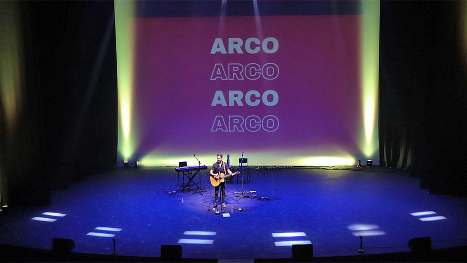 COMUNICACIÓN FIESTA ARCO ACTUACIÓN FOTO