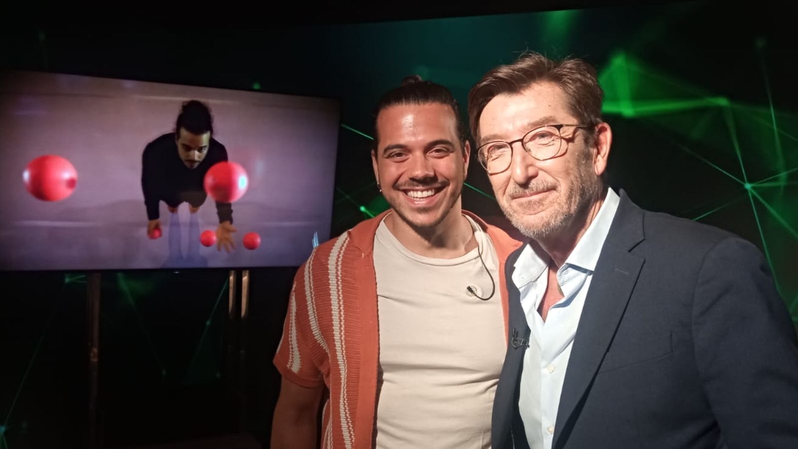 Germán López, director de Chicharrón Circo Flamenco, y Leonardo Sardiña en "Encuentros Canal Sur"