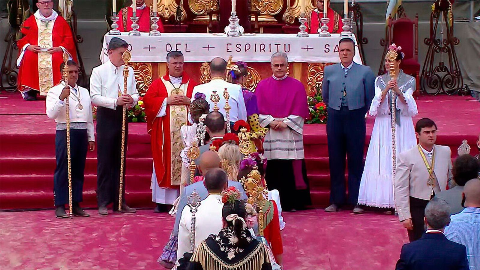 Todas las hermandades en la Misa Pontifical de Pentecostés, acto solemne de la romería