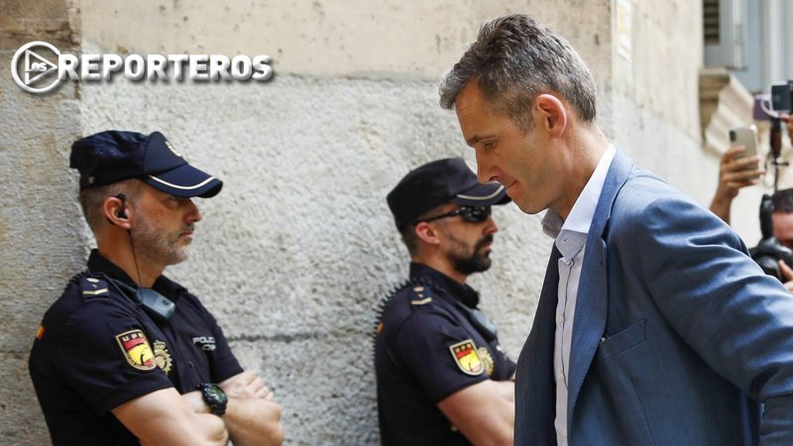 Los reporteros B