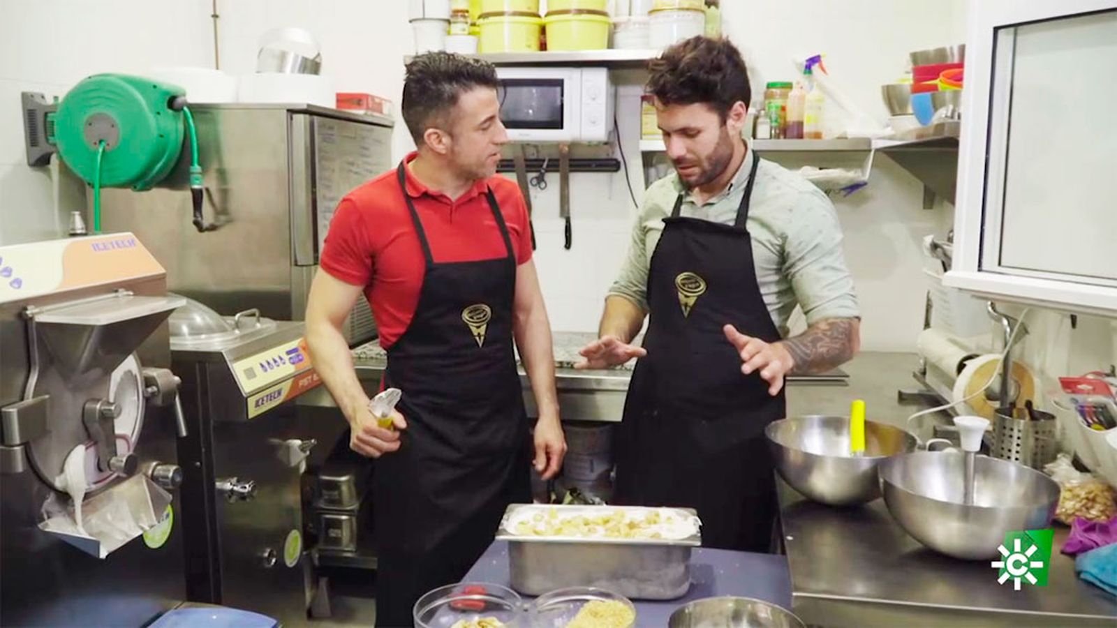 Helados de caracol y de hornazo, los innovadores sabores de una heladería de Moguer