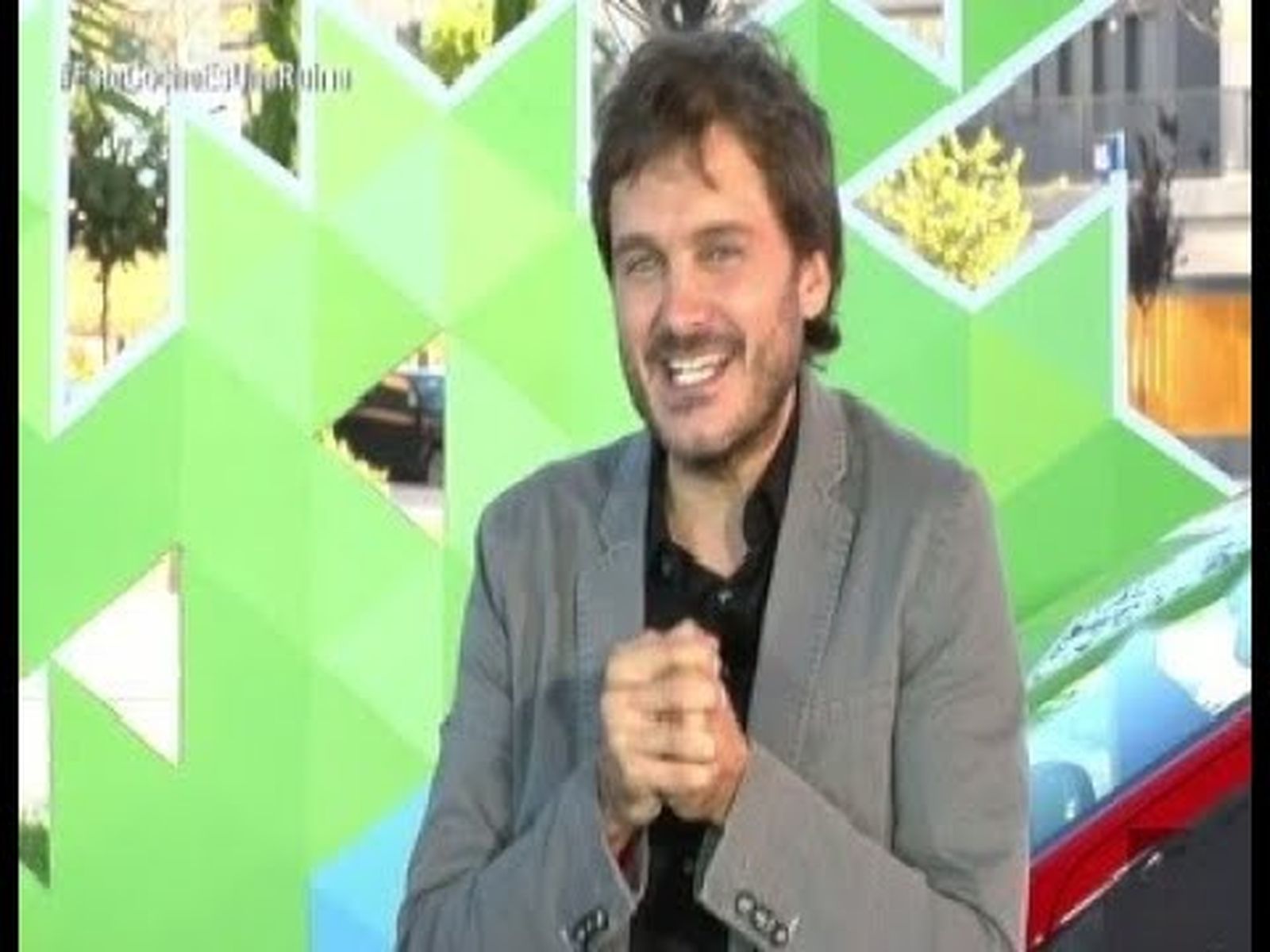 Salva Reina presentador de "Este coche es una ruina" en Canal Sur Televisión