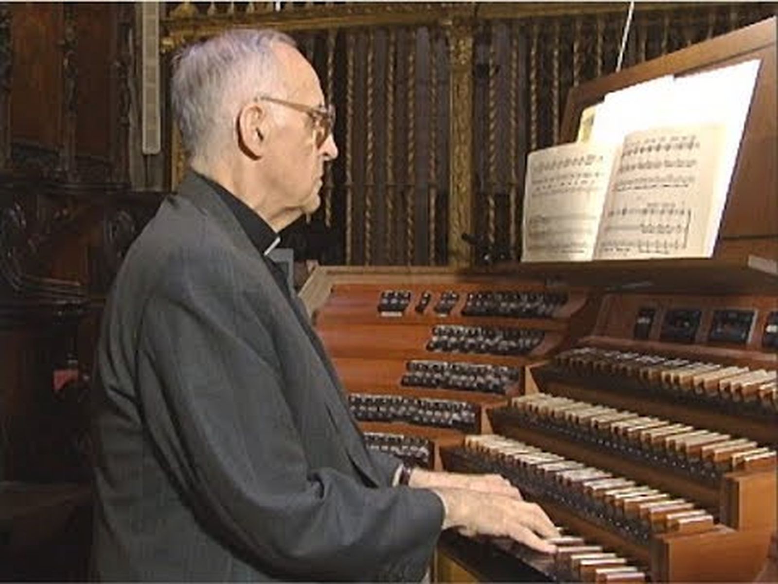 José Enrique Ayarra, canónigo y organista de la Catedral de Sevilla