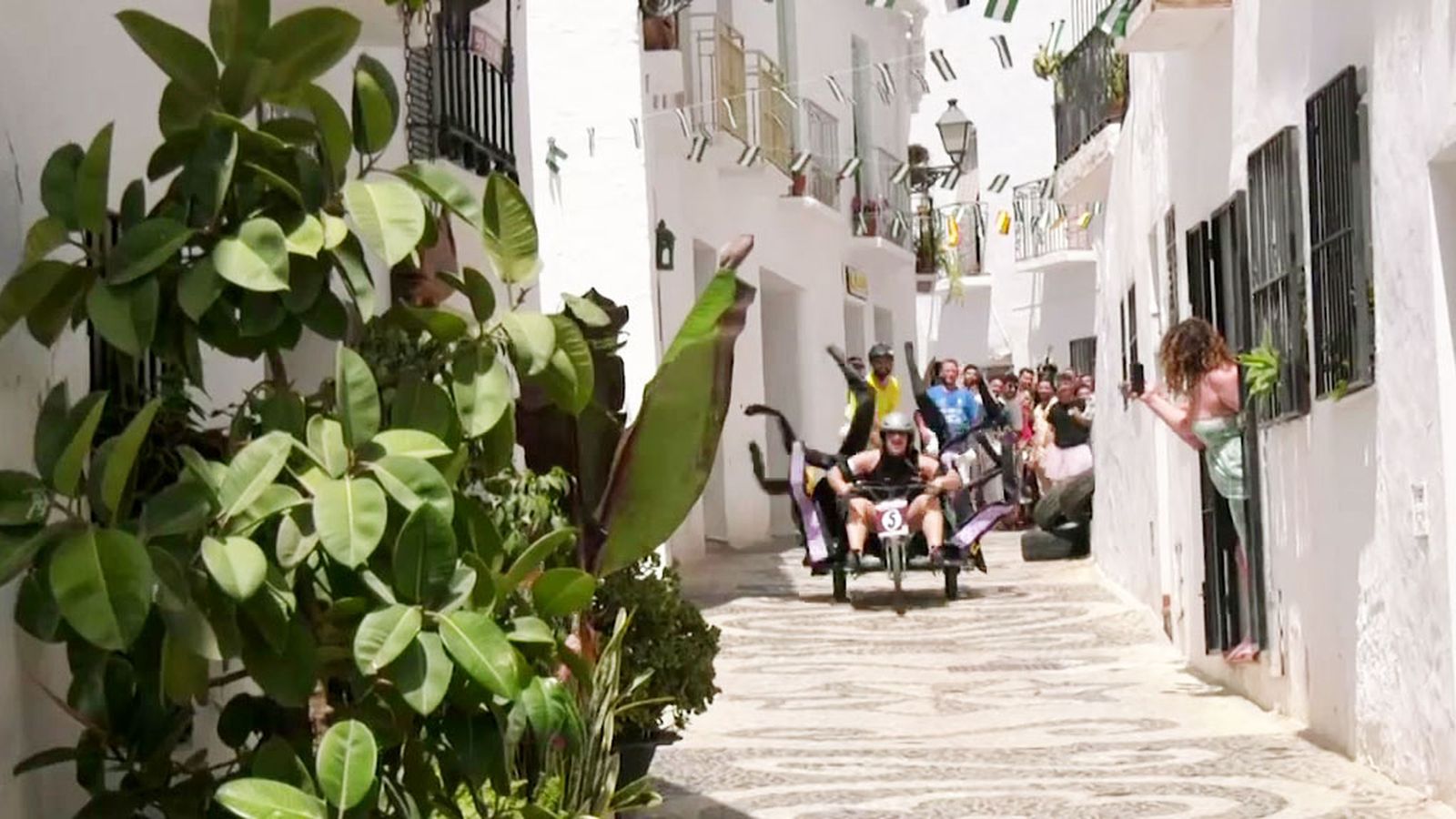 Los autos locos vuelven a correr por las calles de Frigiliana