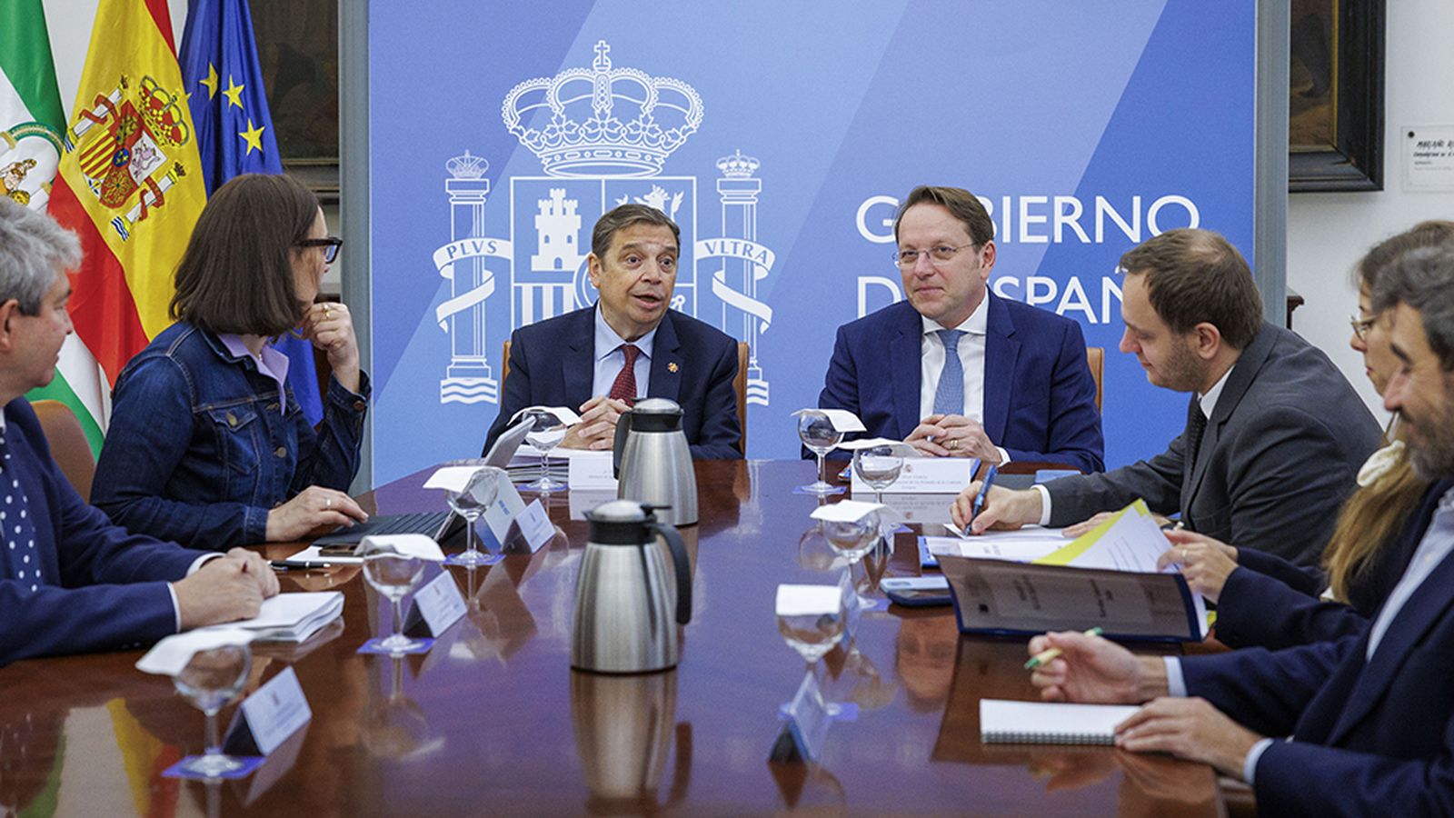 Planas y el comisario europeo de Agricultura en Sevilla