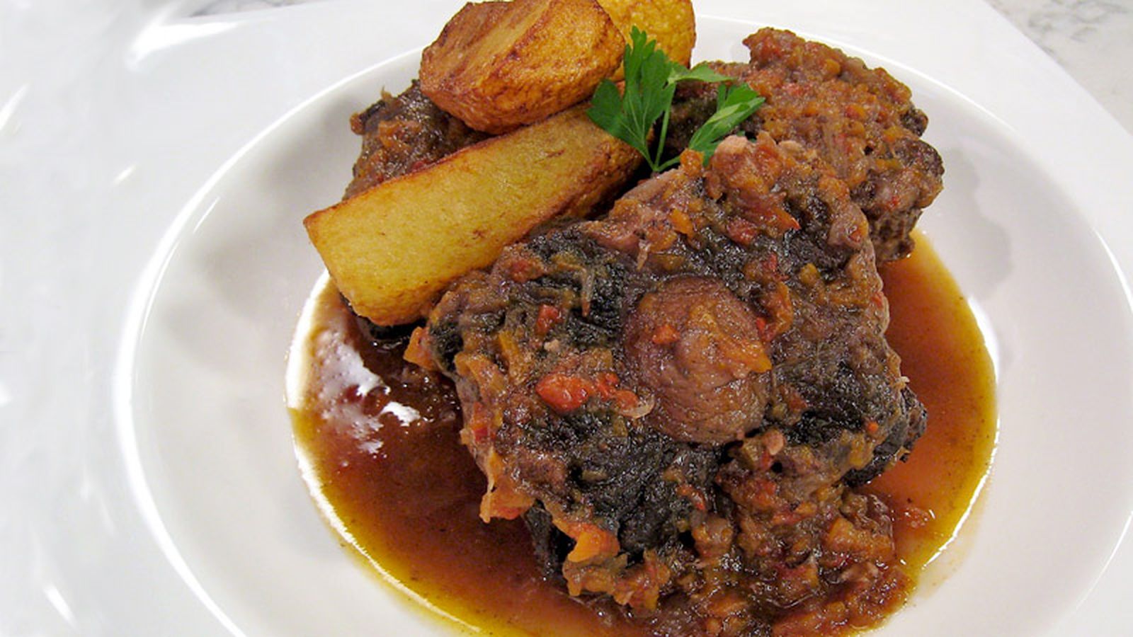 Cometelo 800x450 Rabo de toro guisado con patatas