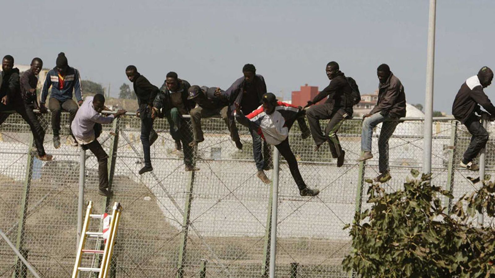 TAPA VALLA MELILLA