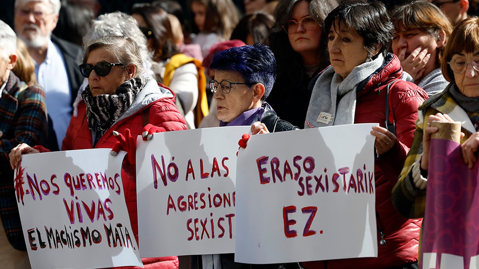 Concentracíón en Pamplona por el asesinato machista de una mujer