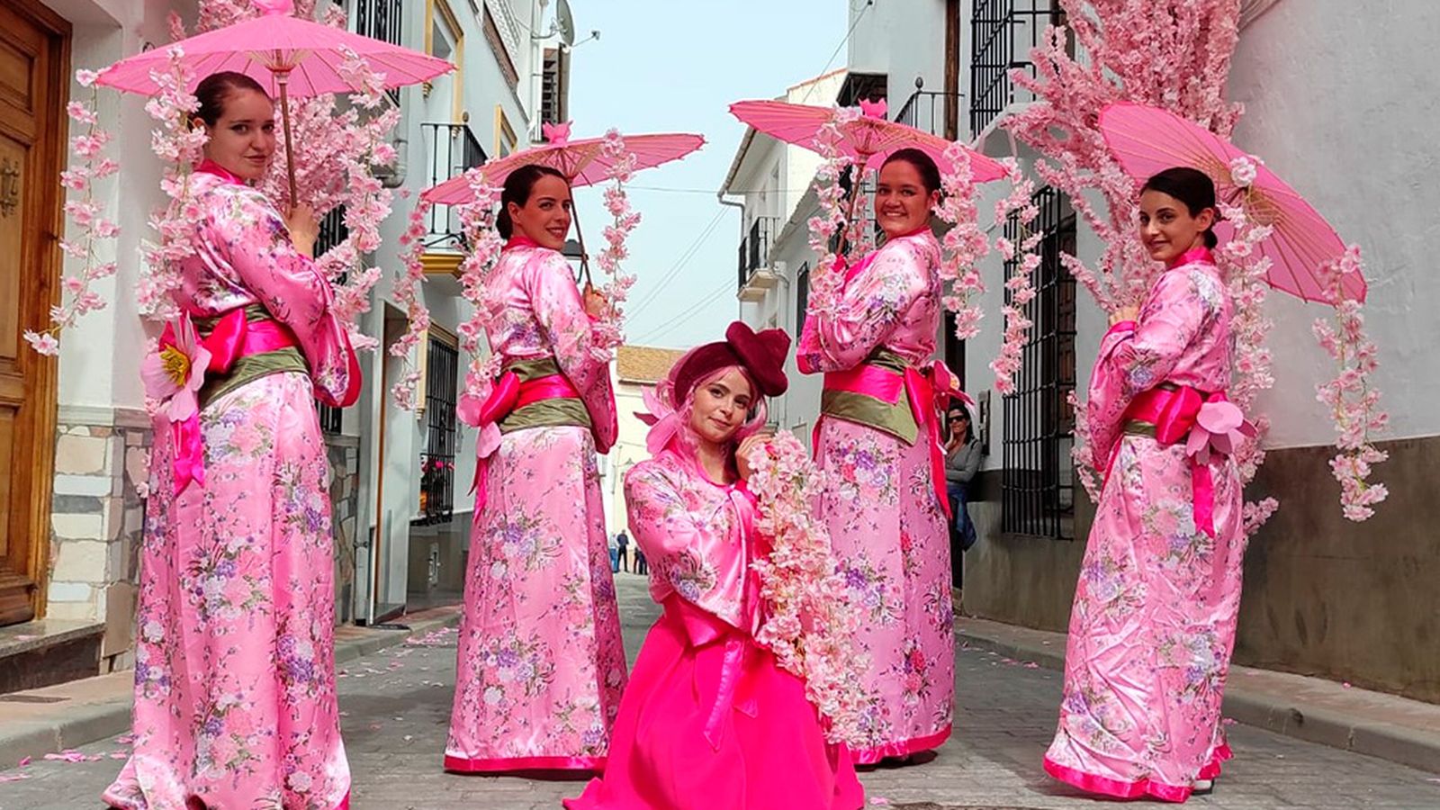 La floración del cerezo y la cultura nipona vuelven a darse cita en Alfarnate