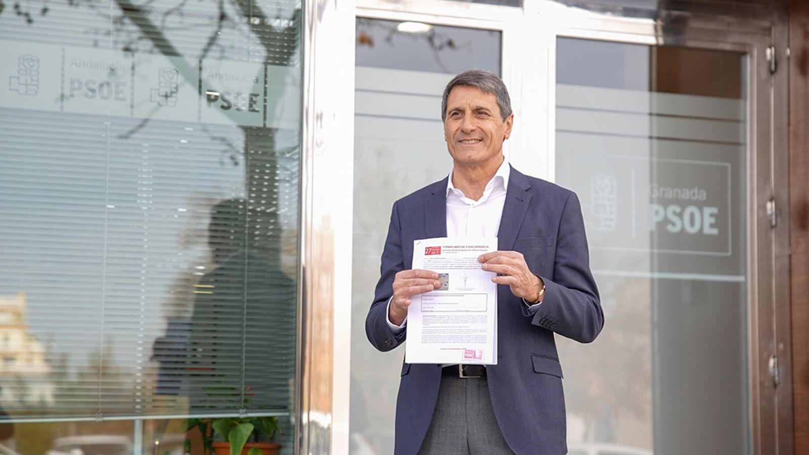 Pedro Fernández presenta su precandidatura para liderar el PSOE de Granada