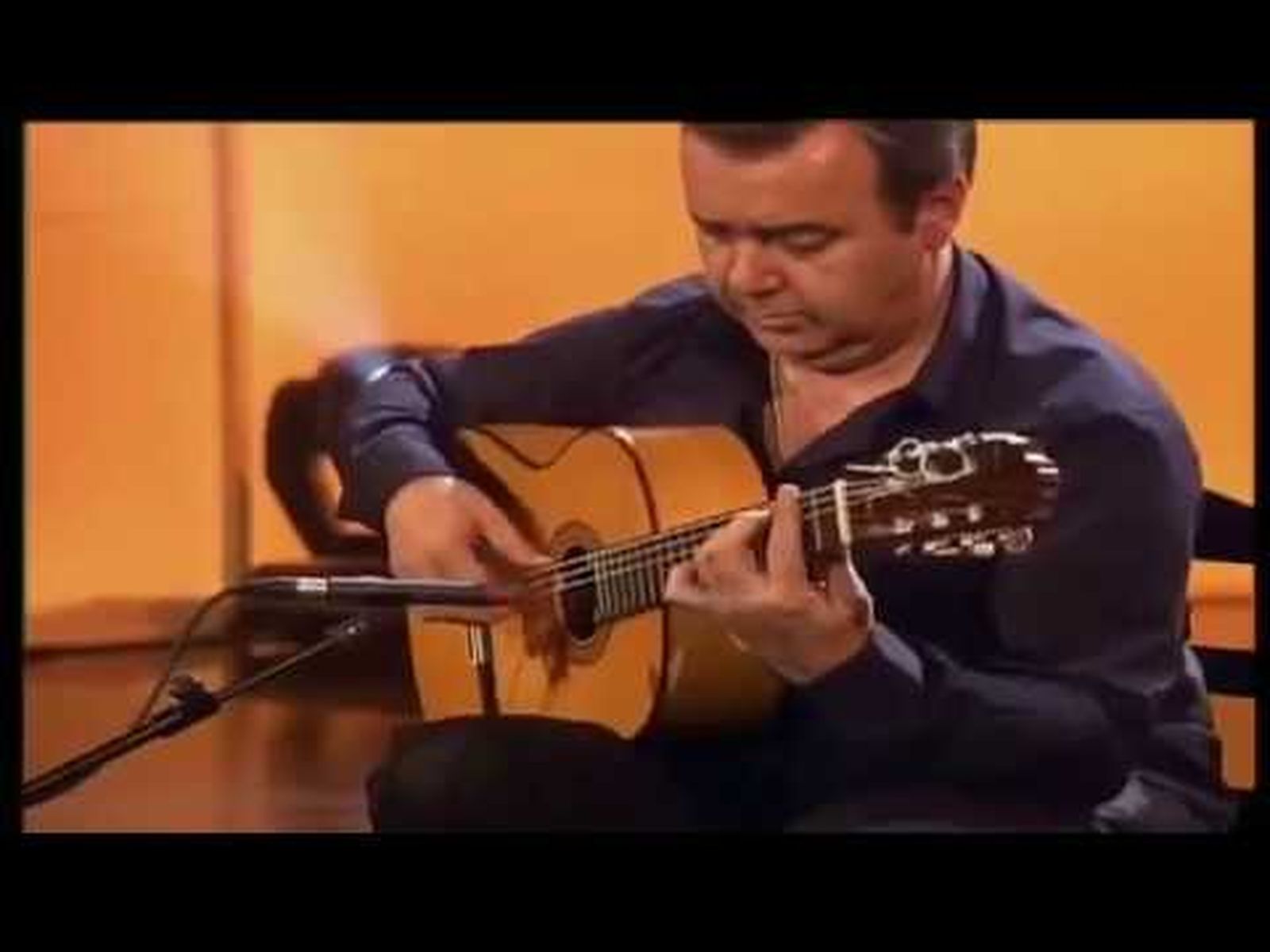 Manolo Franco interpreta la marcha de Semana Santa "Amargura" | Flamenco en Canal Sur
