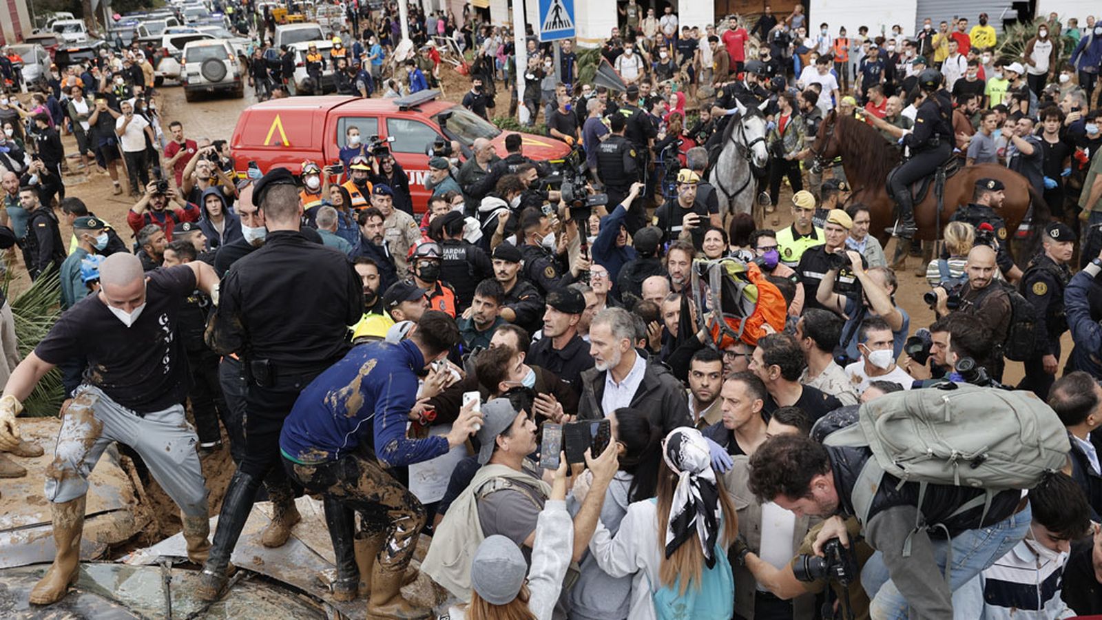 rey protesta