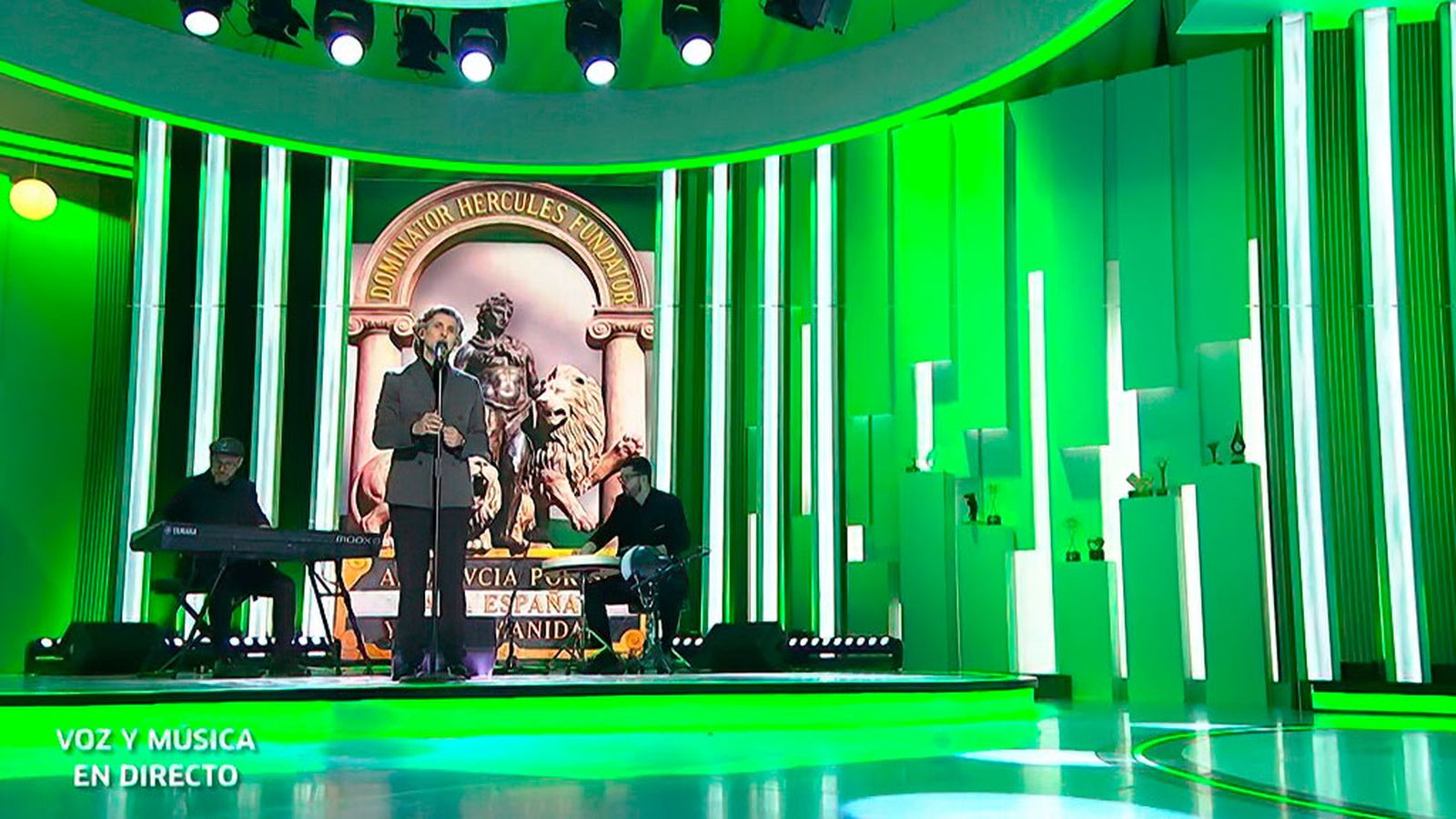 El himno de Andalucía, en este 28F, en la voz del cantaor flamenco, Arcángel