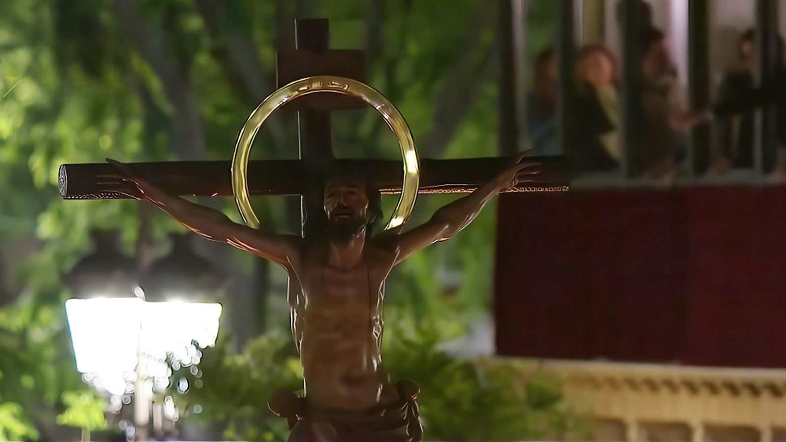 El Cristo de la Misericordia recupera el nimbo que llevaba hace un siglo