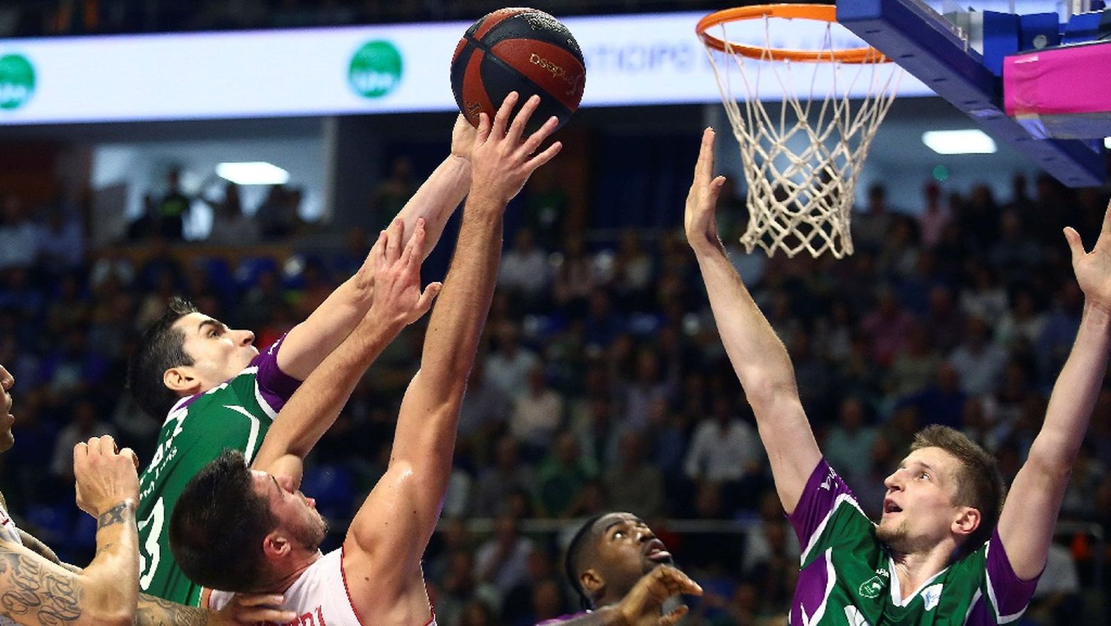 Unicaja Carlos Suárez 1024