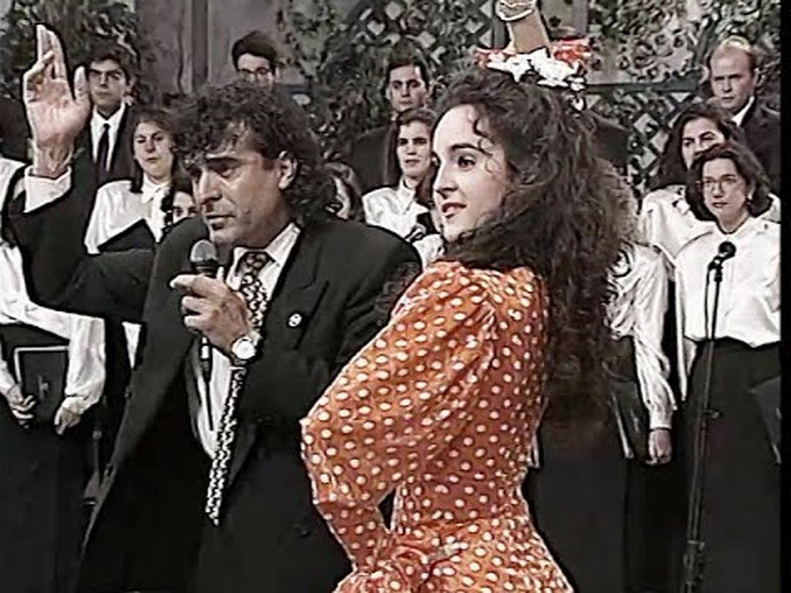 Manolo Orta canta las sevillanas De ti me enamoré