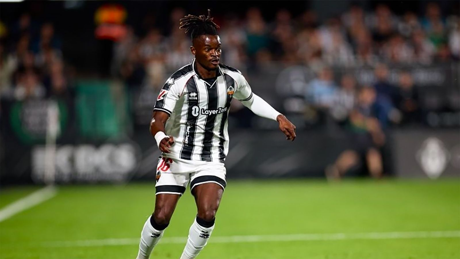 Cipenga, primer fichaje del Almería.