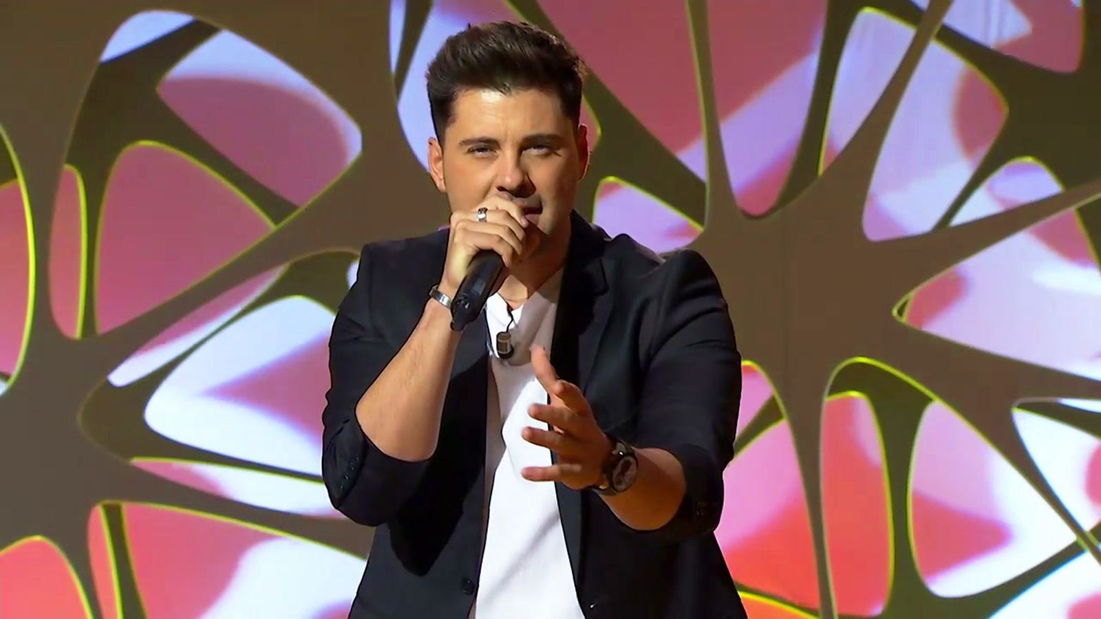 El cantante Álvaro Díaz.
