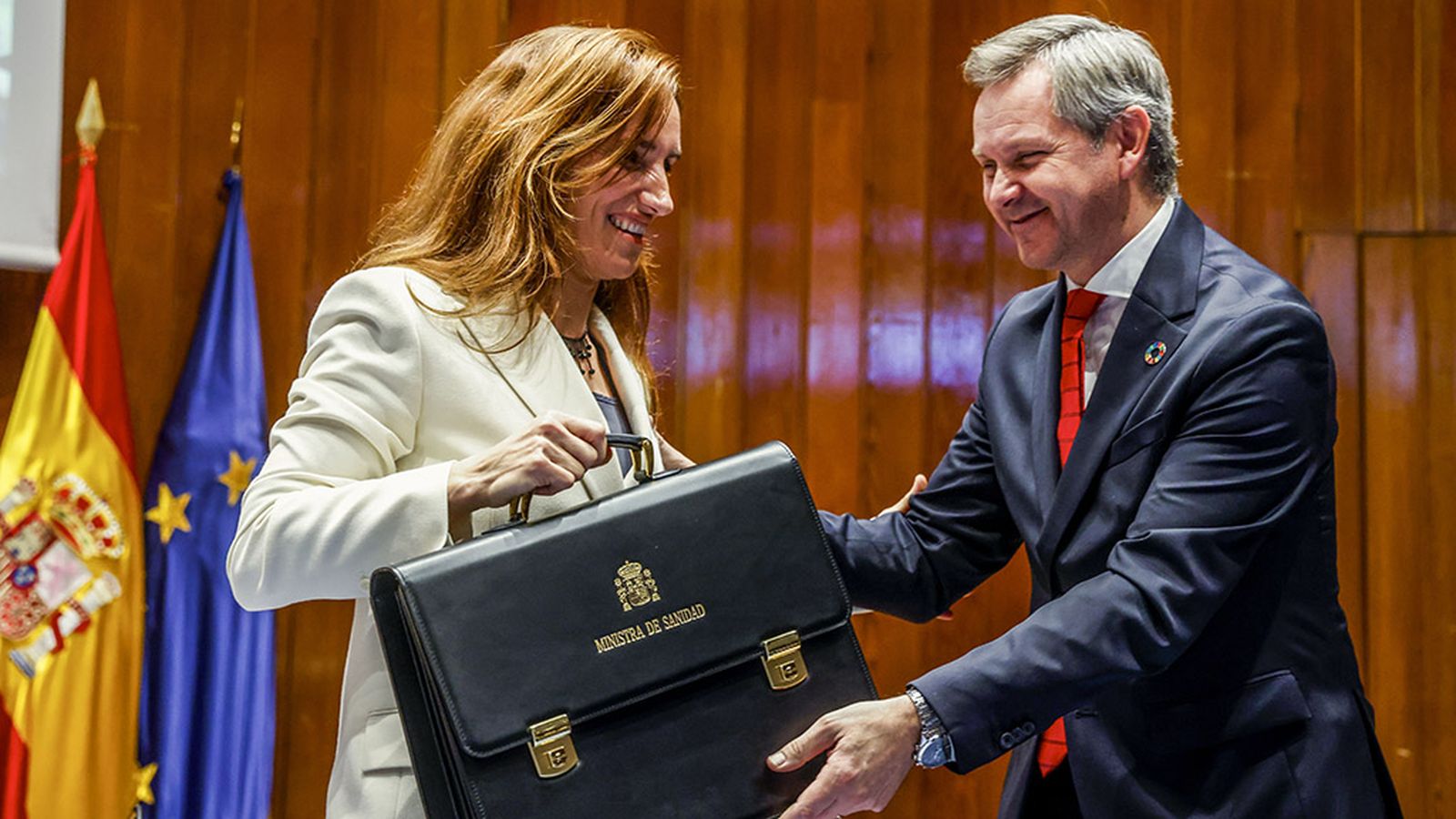 FOTO TRASPASO DE CARTERA SANIDAD