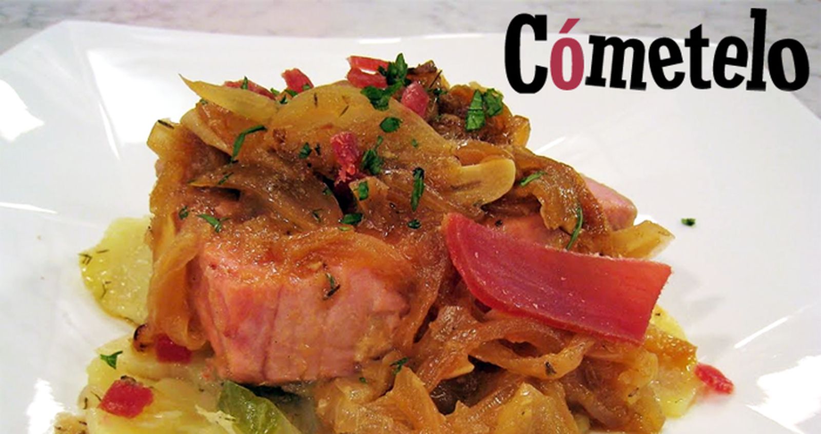 Cómetelo atún encebollado con panaderas 27 abril 700x370