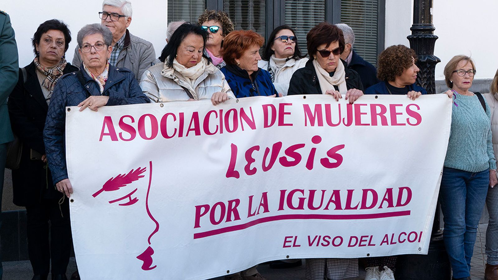 Silencio por el asesinato machista de Jenifer en el Viso del Alcor