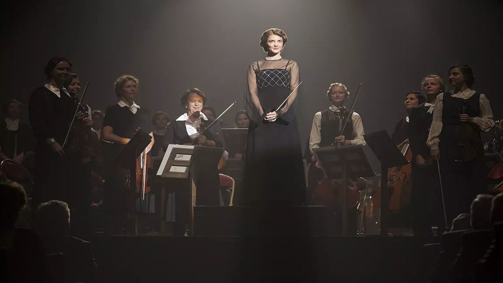 La directora de orquesta, 13 diciembre