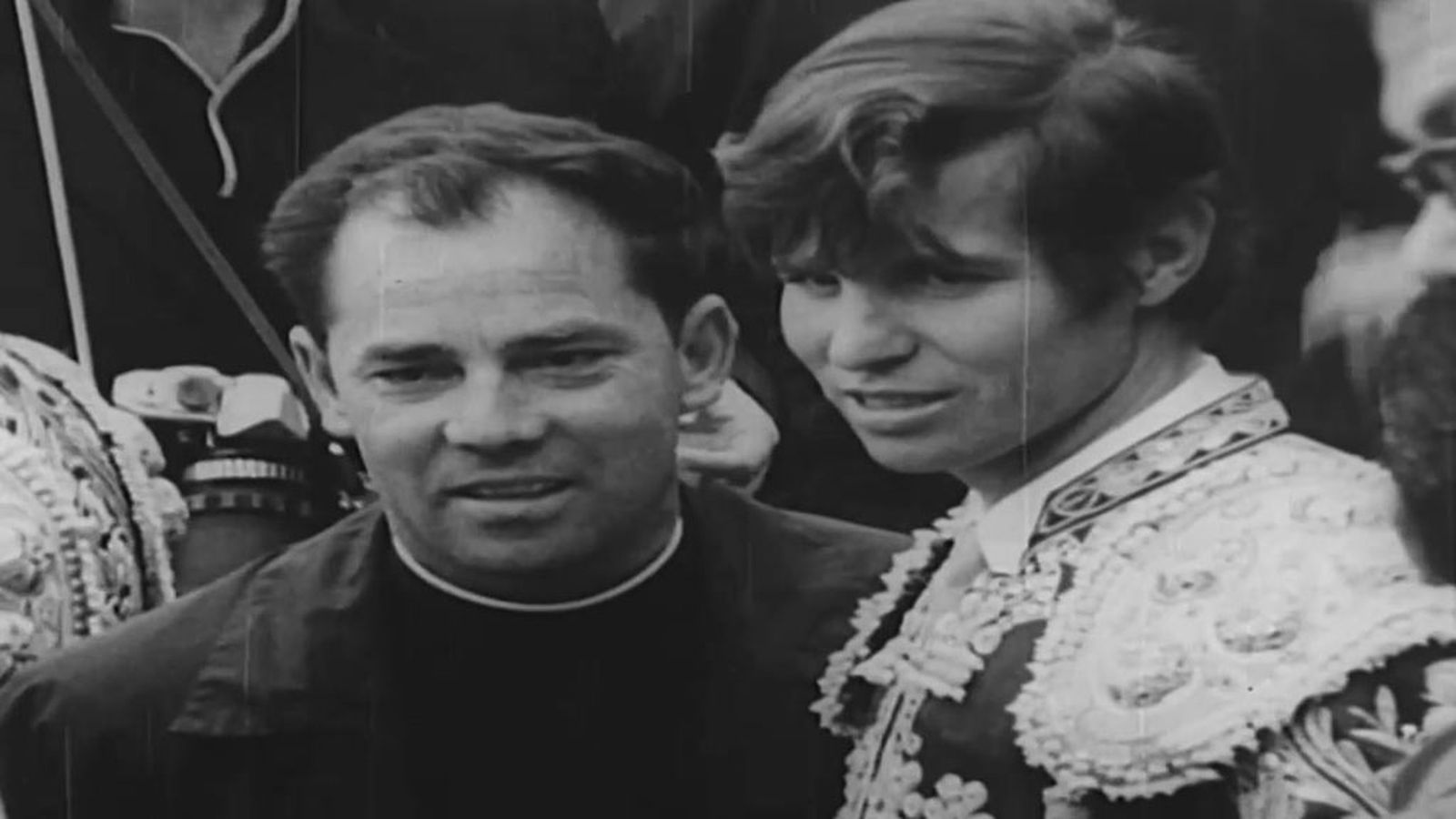La vida de altos vuelos del quinto califa que conquistó a los Kennedy