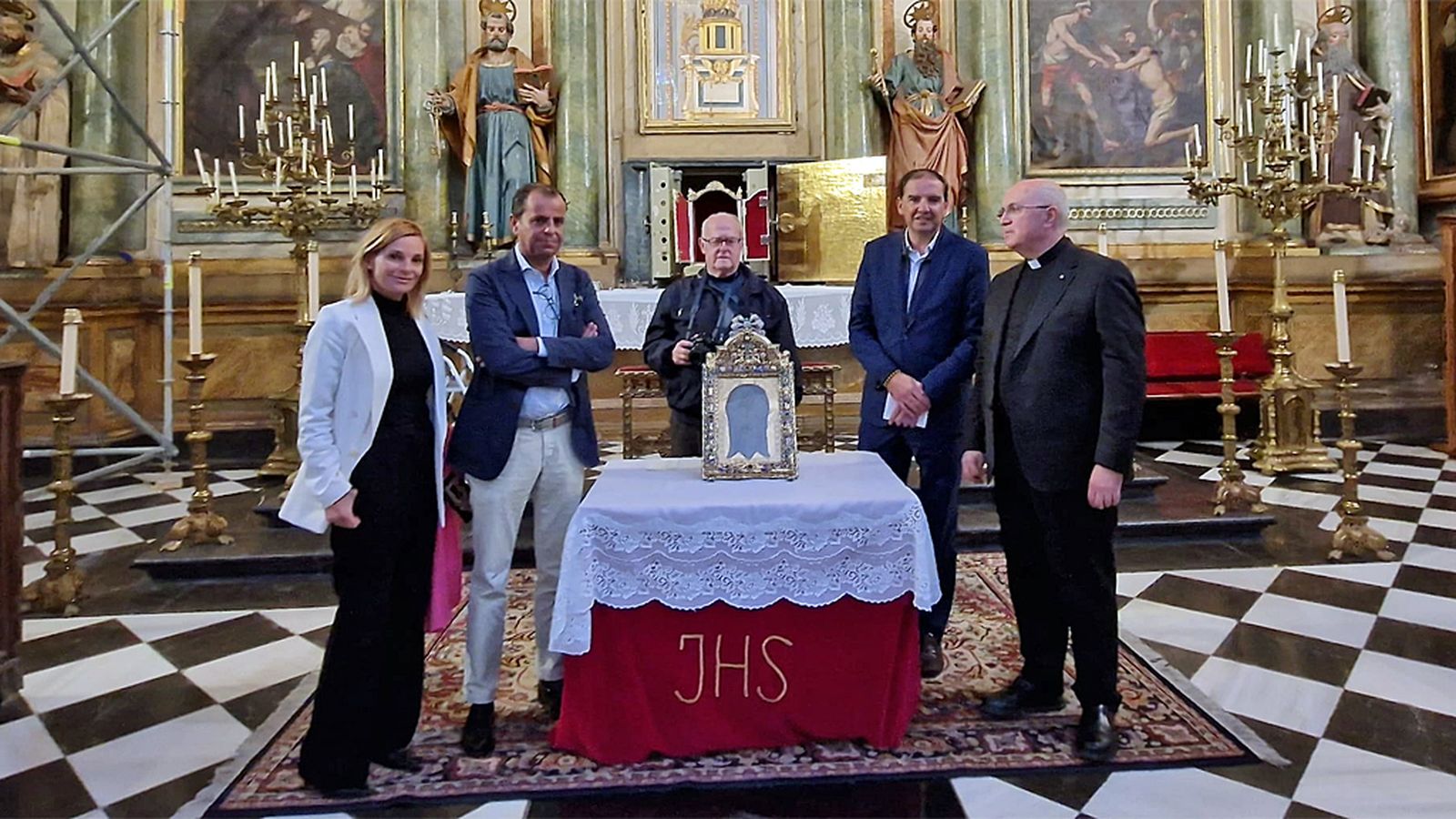 FOTO FAMILIA PRESENTACIÓN JAÉN 3