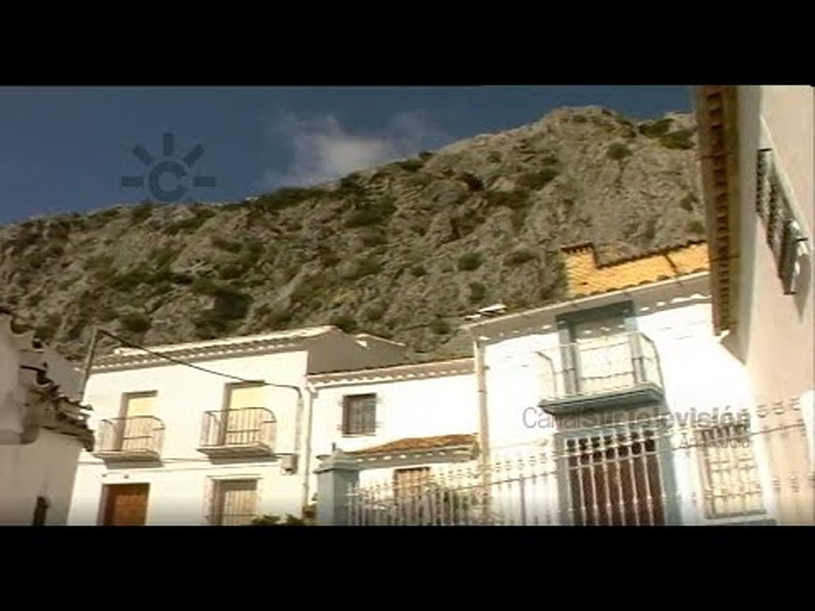 Villaluenga del Rosario, el Pueblo blanco más alto