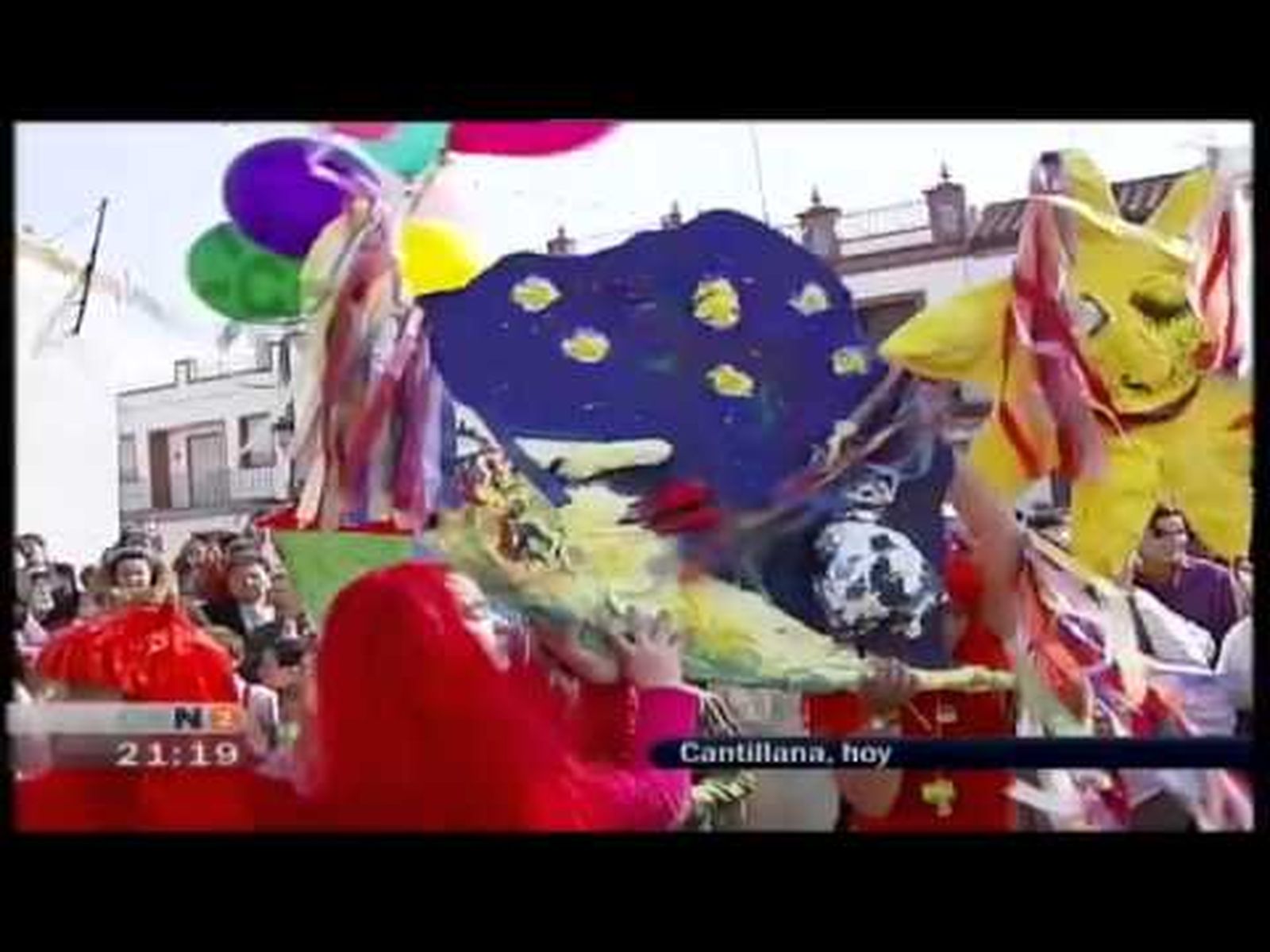 Homenaje al artista Ocaña: pasacalles en su natal Cantillana (Sevilla)