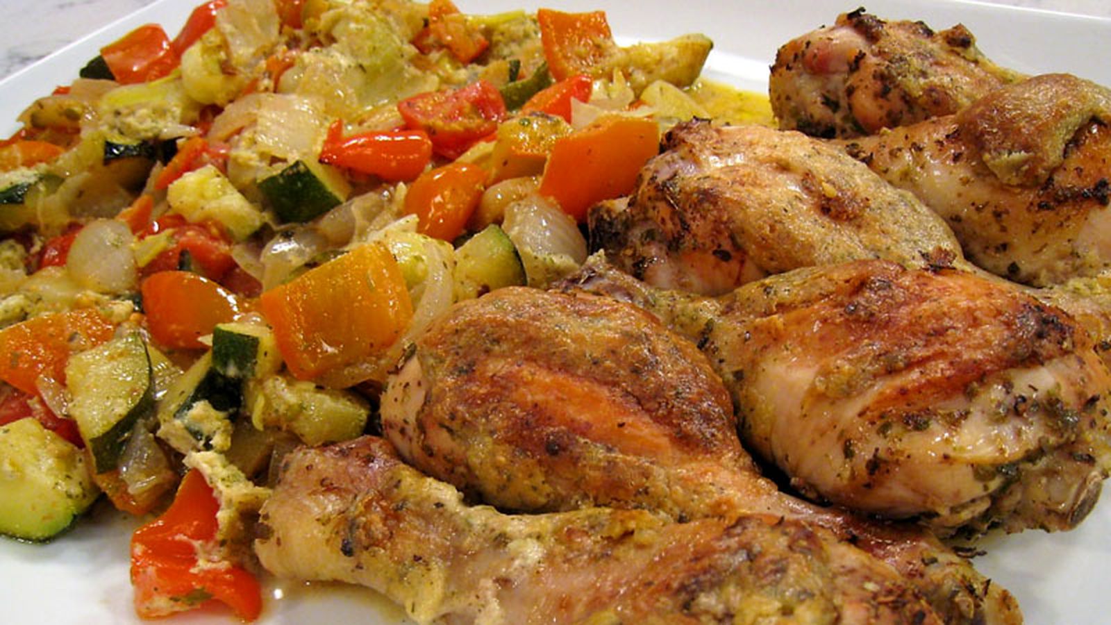 800x450 Cómetelo (muslos de pollo con verduras)