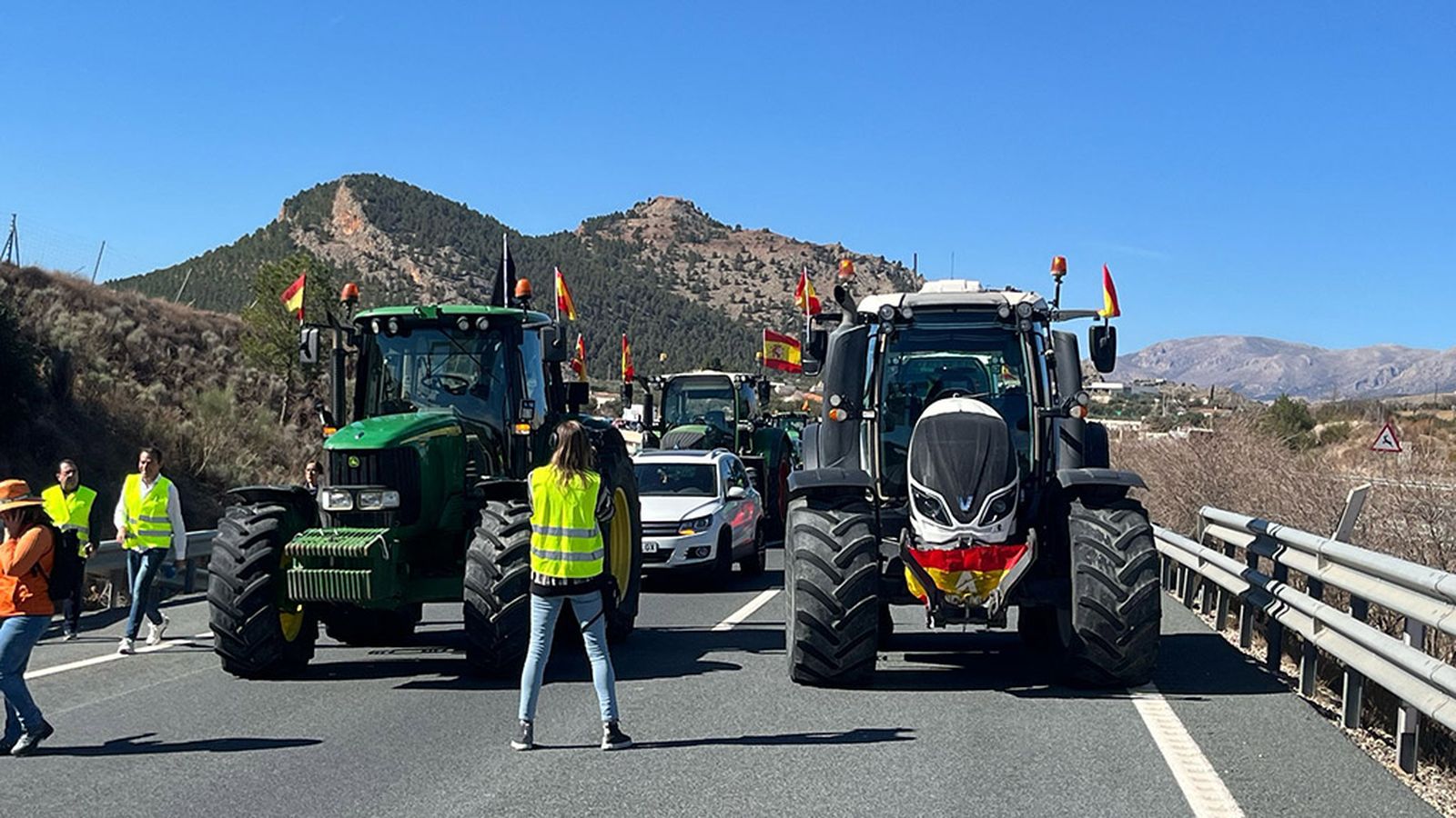 FOTO RETENCIONES A-92 ALMERIÁ AGRICULTORES