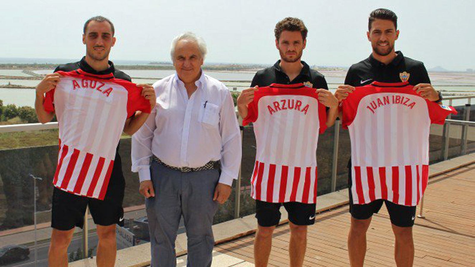 Fichajes Almería 1024