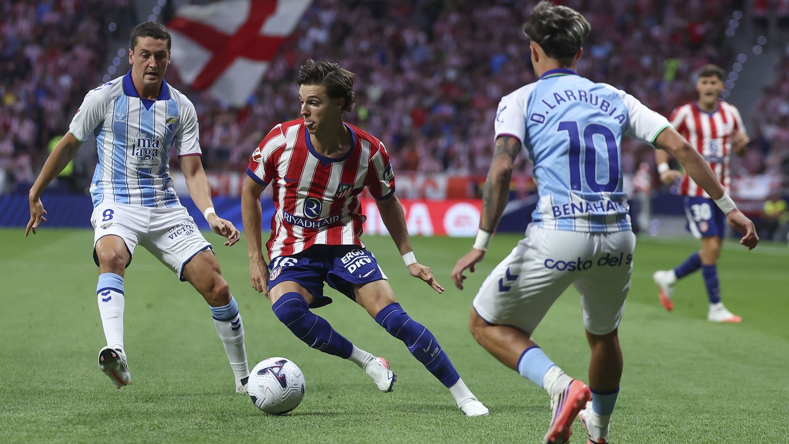 El Málaga vuelve a Primera ante el Atlético de Madrid.