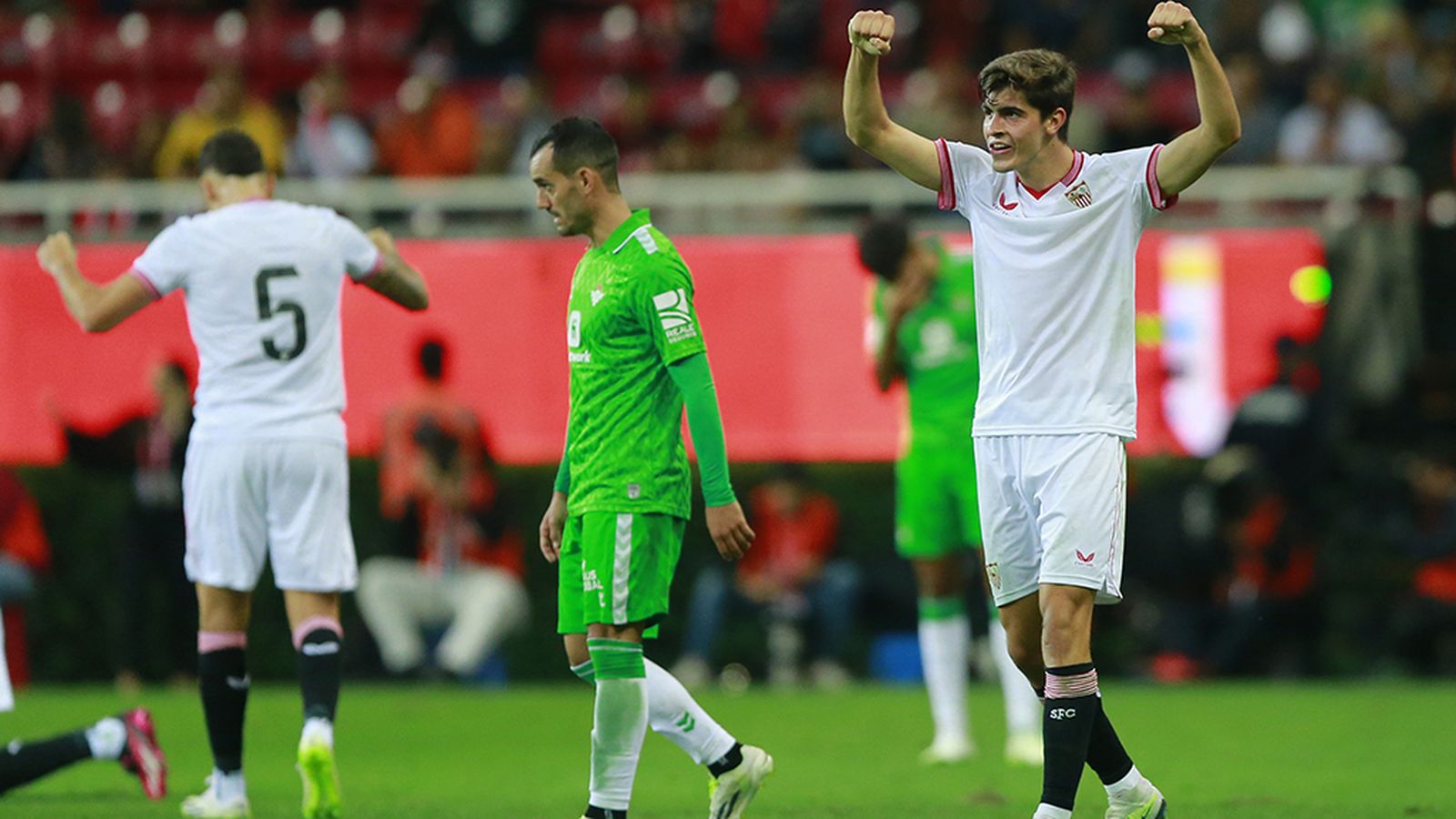 foto Sevilla Betis derbi en México