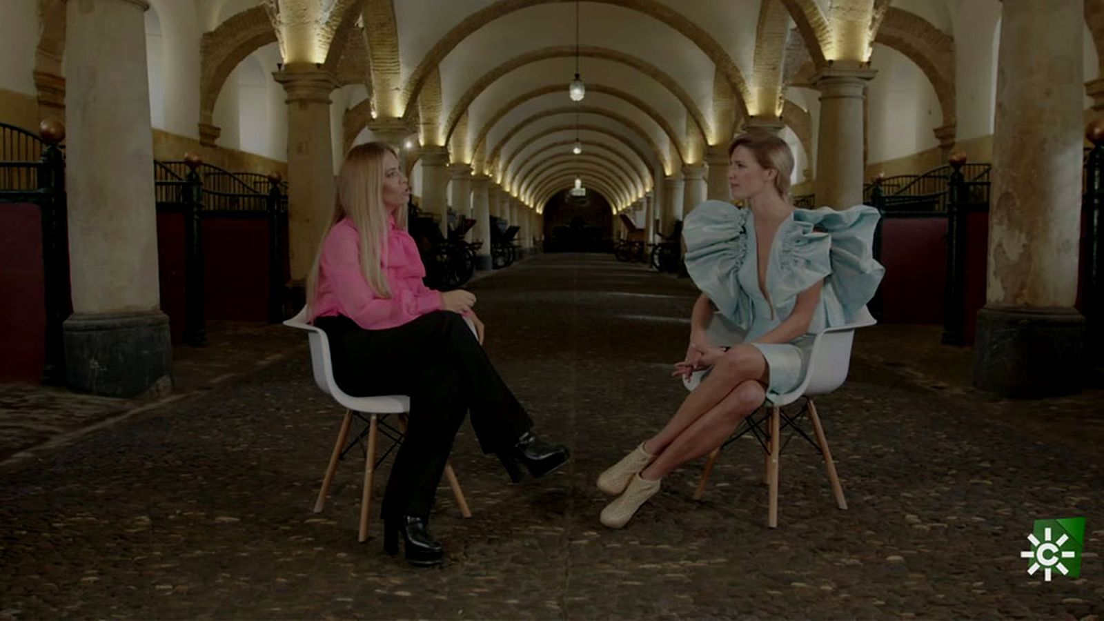 La moda de Juana Martín que conquista a las estrellas de cine internacionales