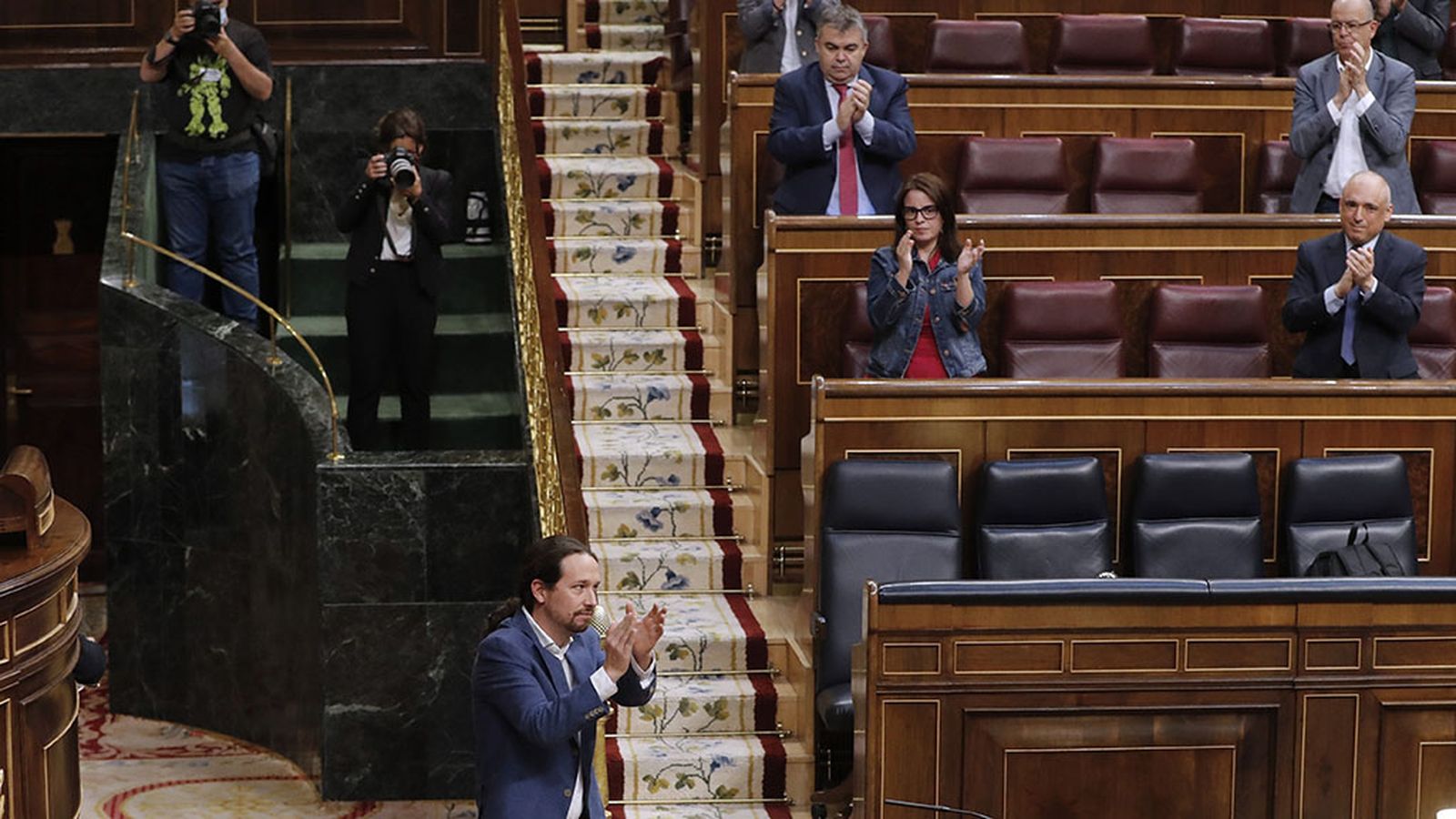 congreso Iglesias aplausos ingreso mínimo vital