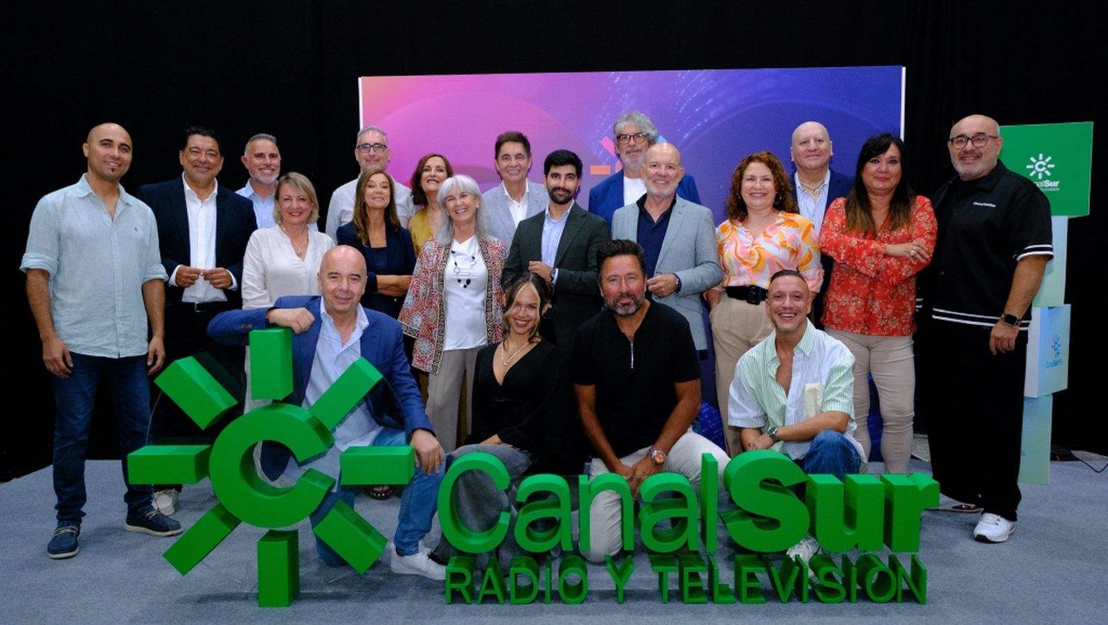 Familia Canal Sur Radio 25 sin montaje