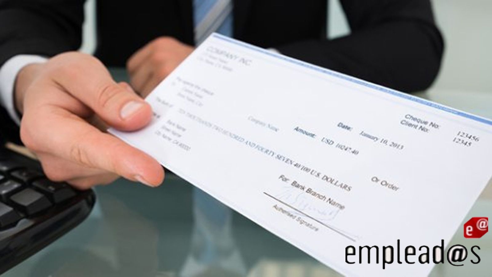 Empleados, 4 abril (comu)