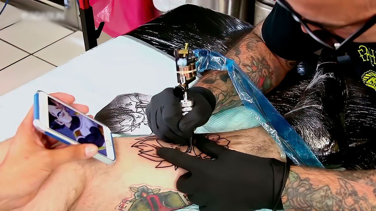 Tatuajes y piercings: conocer los riesgos
