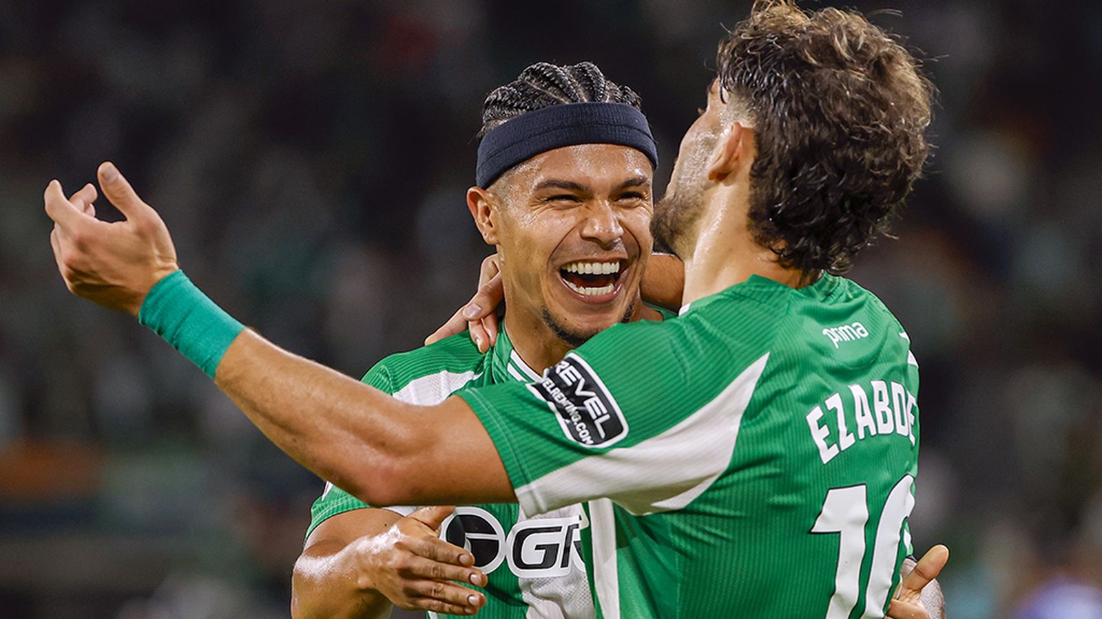 Goles de Abde y Cucho para el Betis