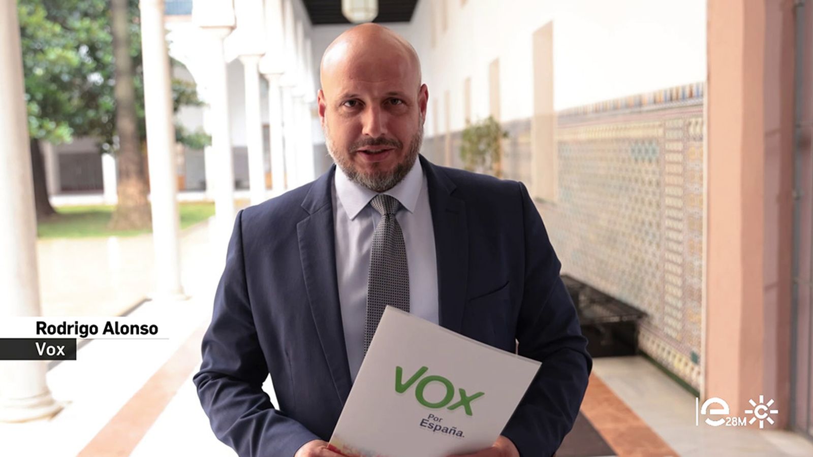 Vox sobre las placas solares