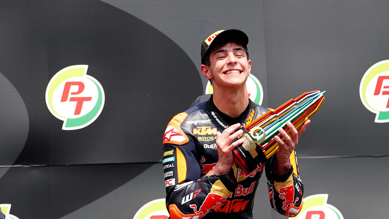Rueda gana Moto 3 Tailandia