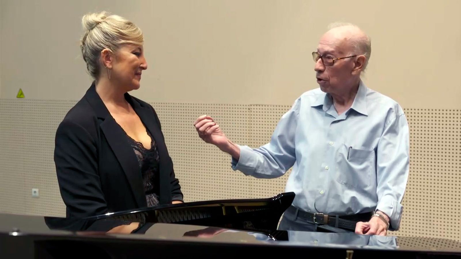 Mariola Cantarero nos presenta a una de las personas más importantes de su vida, el maestro Carlos Hacar