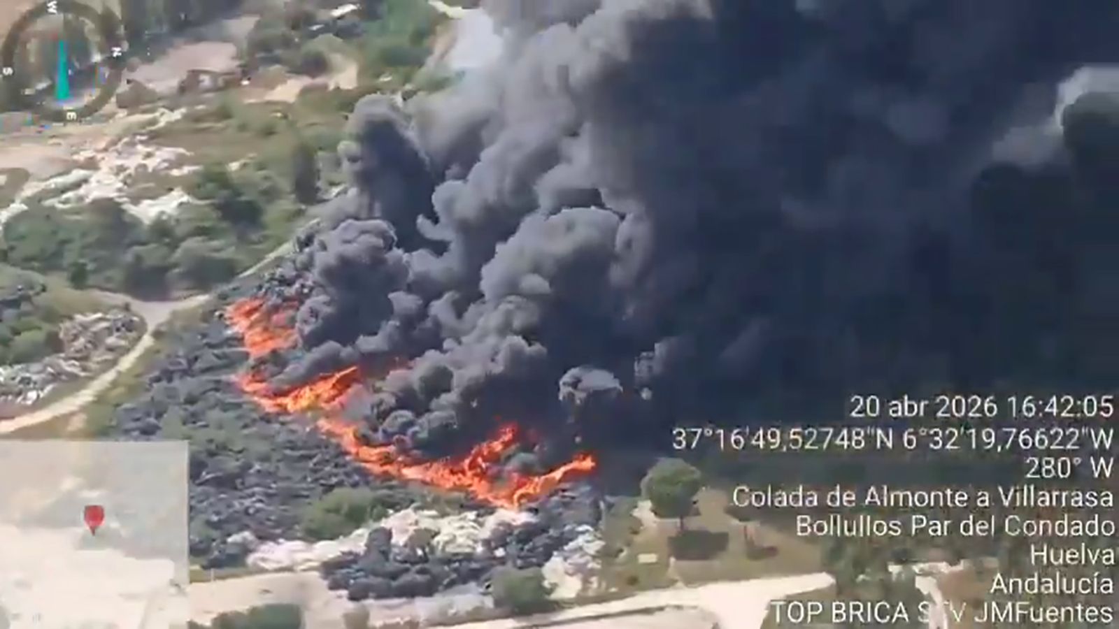 Incendio en una planta de plásticos de Almonte