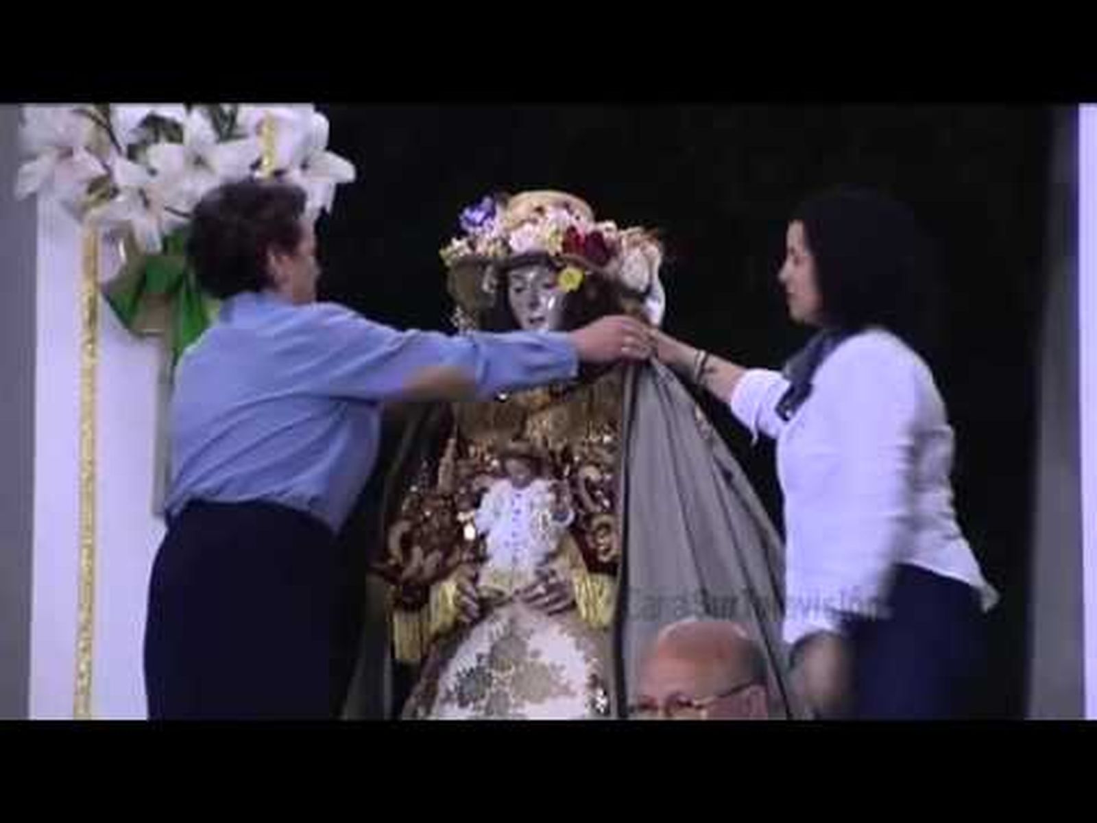 Traslado de la Virgen del Rocío, parada en el Chaparral