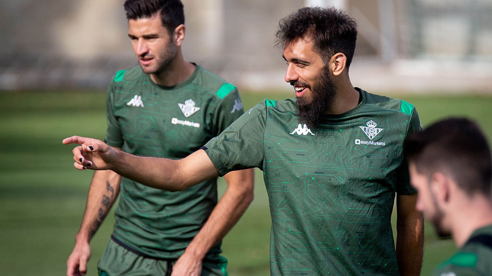 Borja Iglesias uñas negras betis